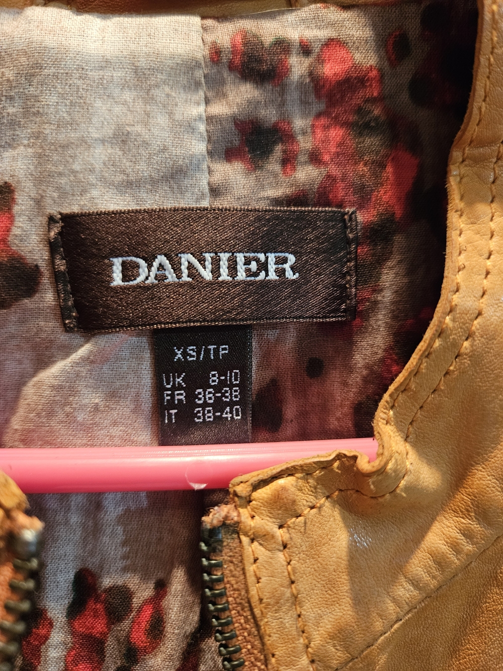 Danier Women's Leather Jacket - Picture 3 of 7